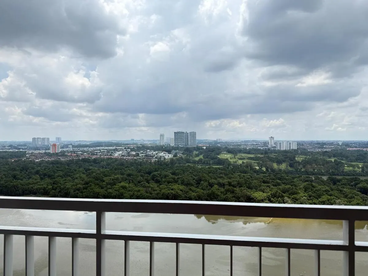 The Cozy Nest Luxury Apartment Jb 10 Pax Johor Bahru