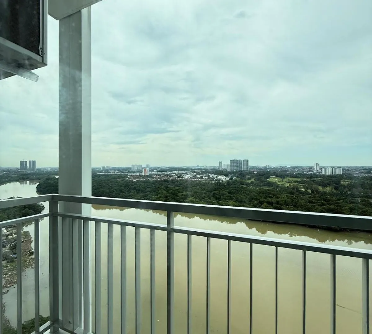 The Cozy Nest Luxury Apartment Jb 10 Pax Johor Bahru
